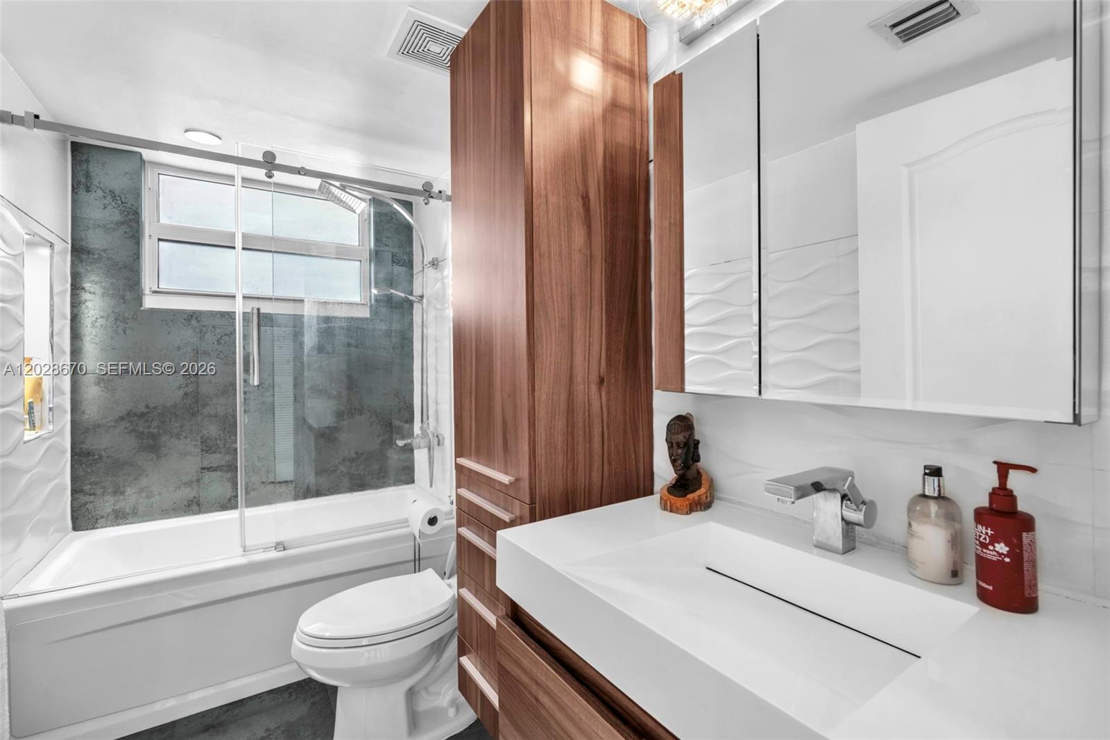 THE CLUB AT BRICKELL BAY - Residential