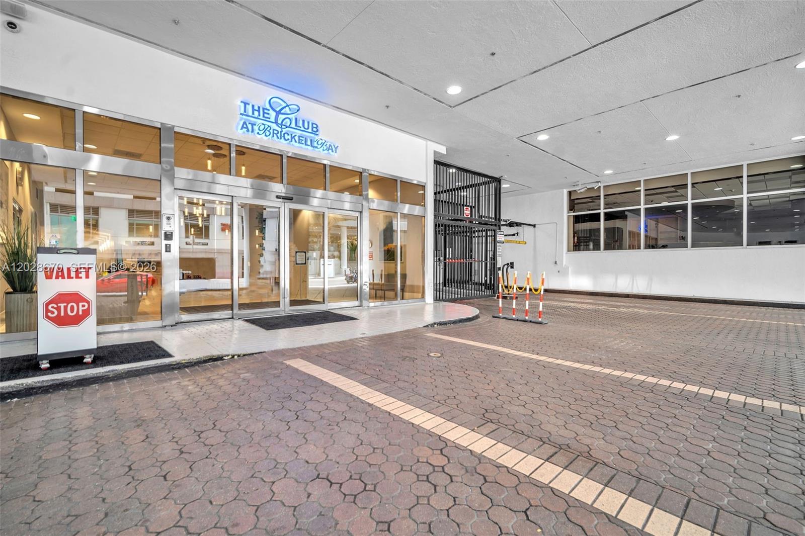 THE CLUB AT BRICKELL BAY - Residential