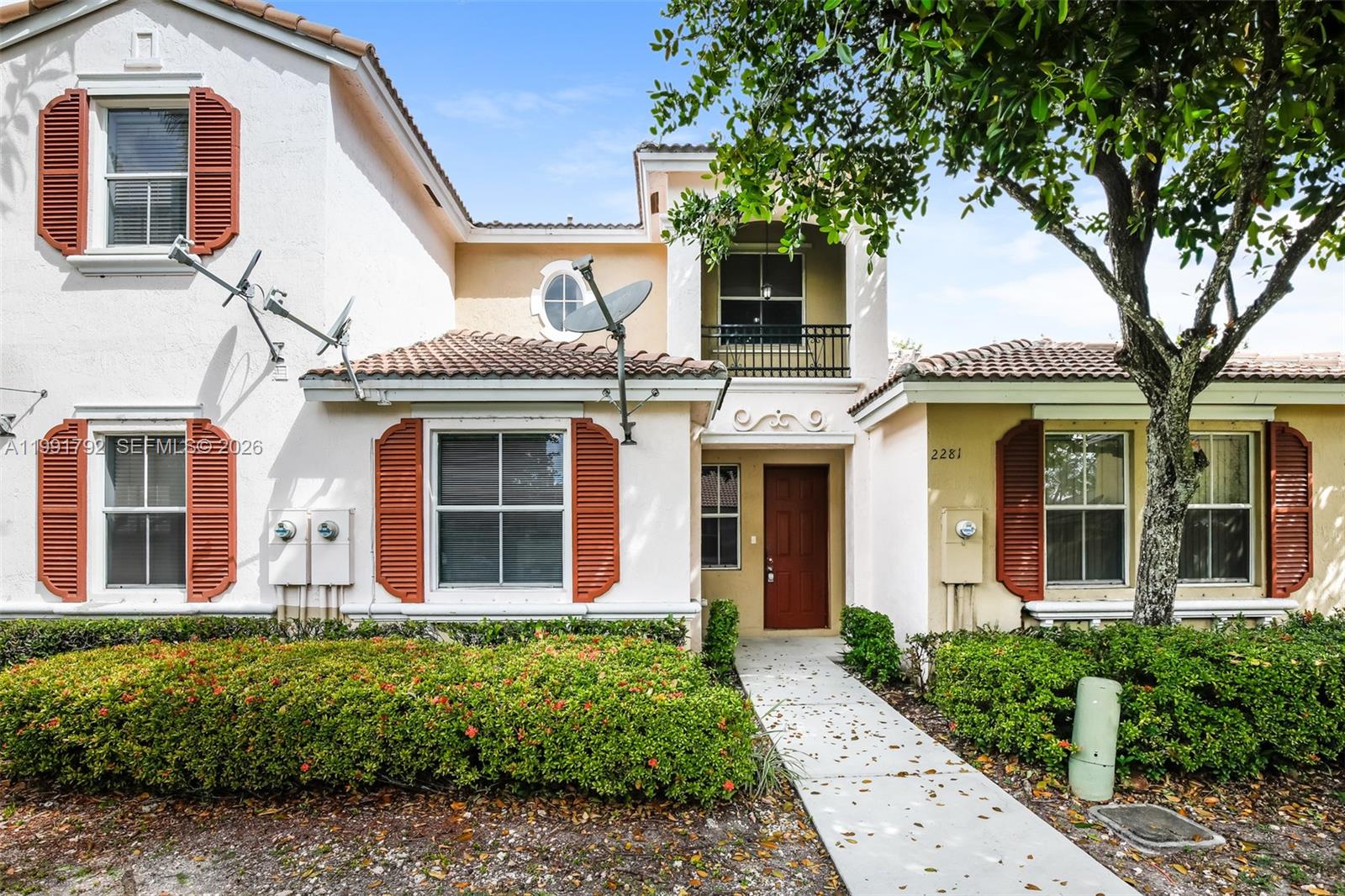 2281 NE 42nd Cir - Image 1