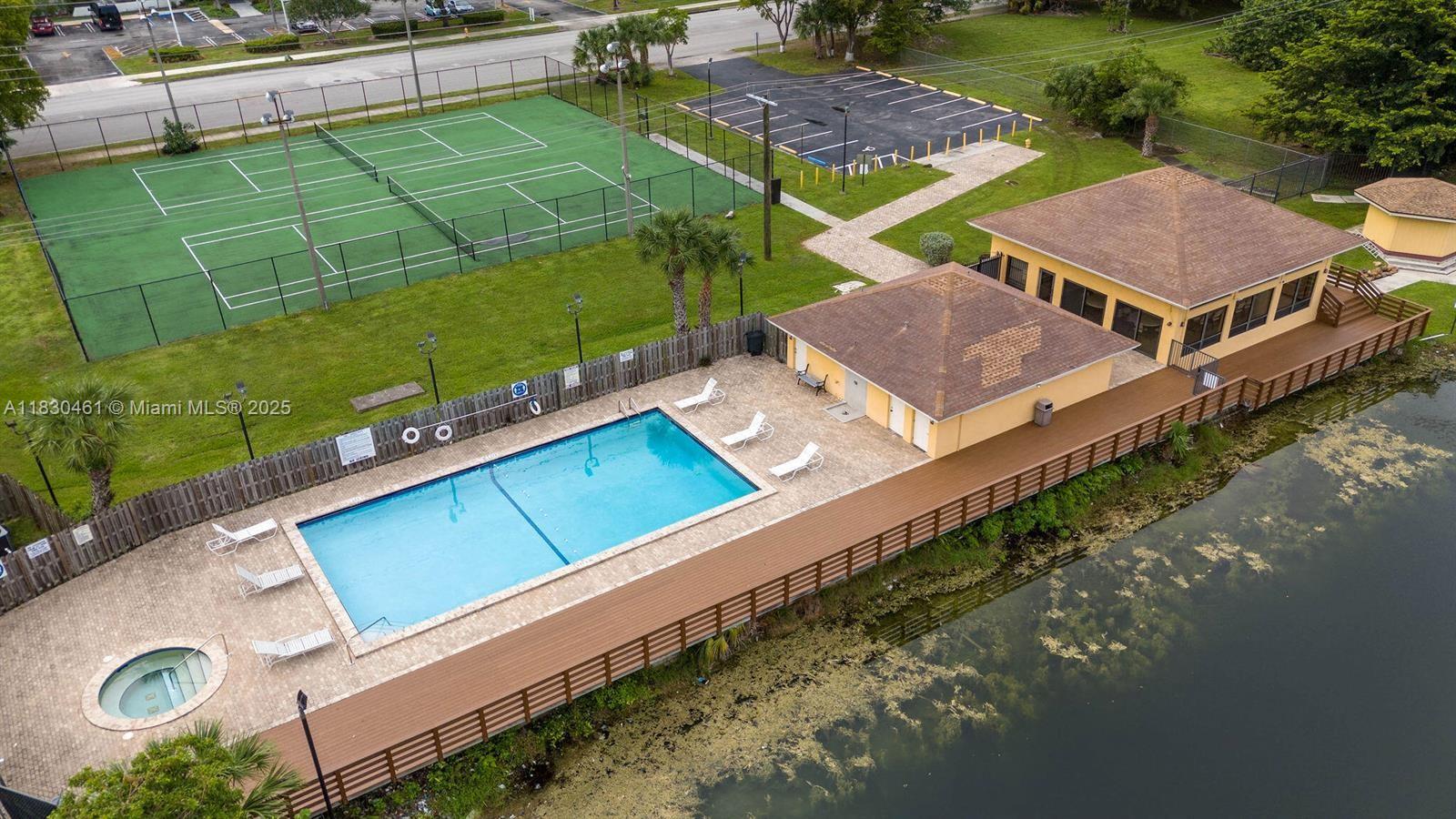 MISTY LAKE CONDO - Residential