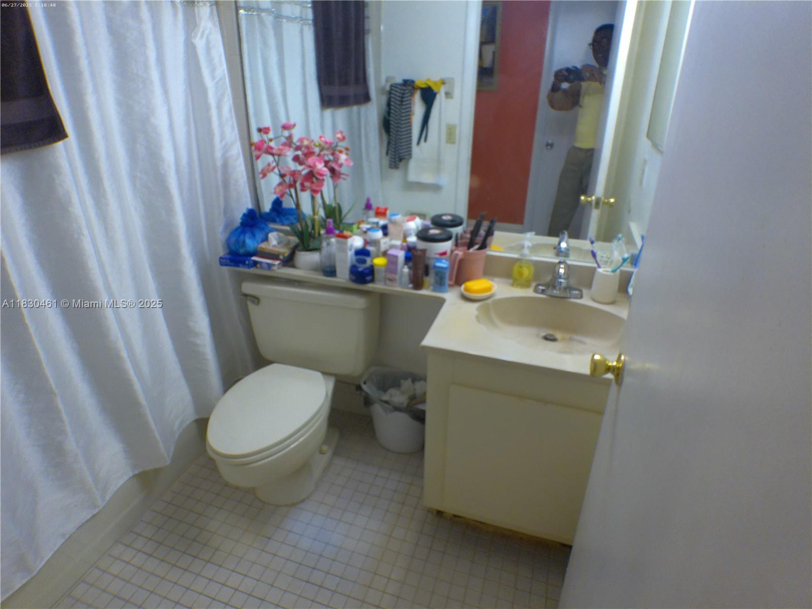 MISTY LAKE CONDO - Residential