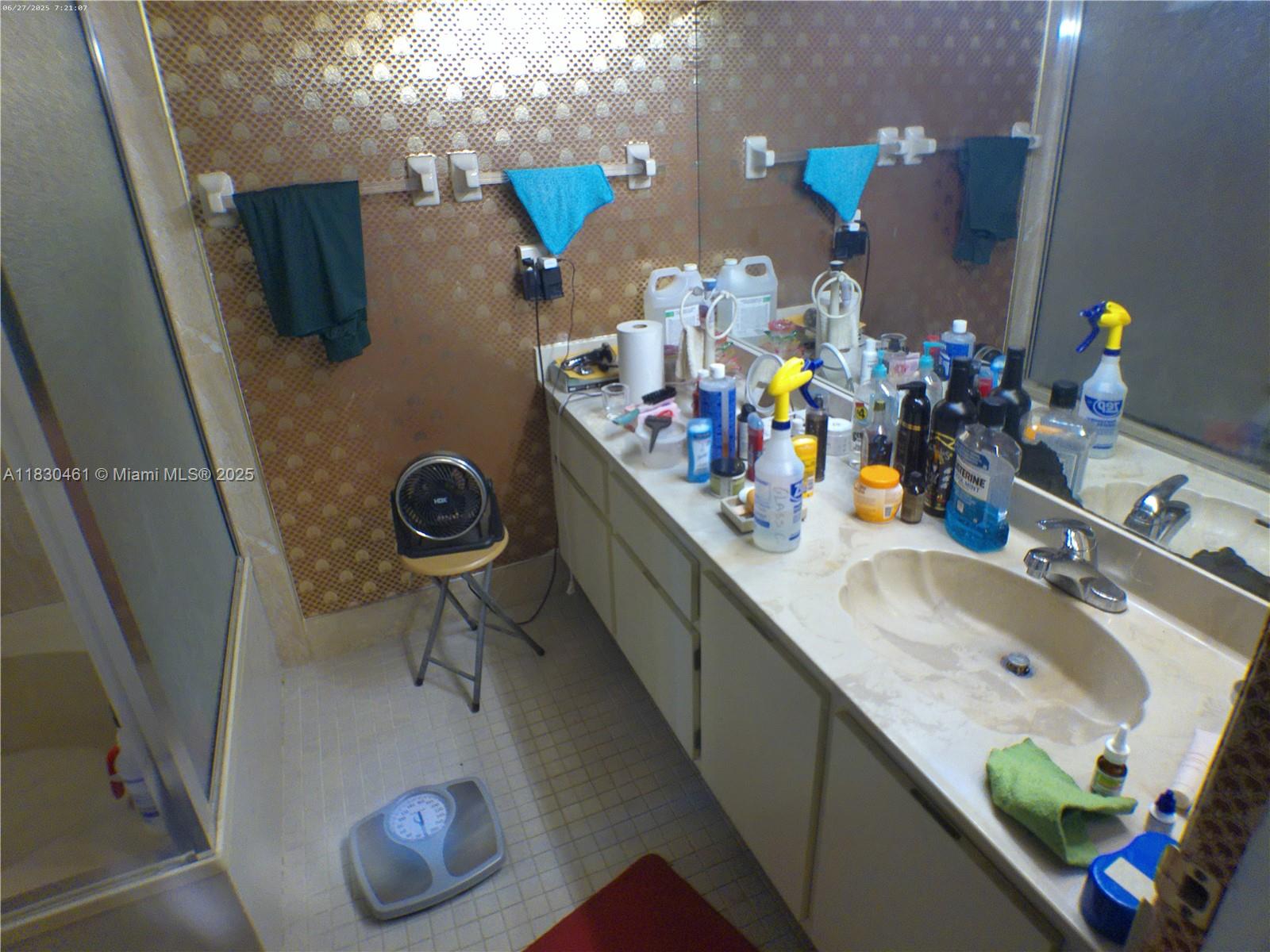 MISTY LAKE CONDO - Residential