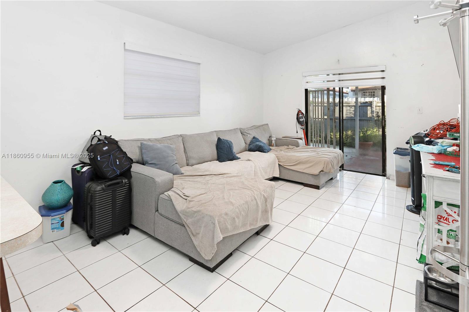 2534 W 72nd St