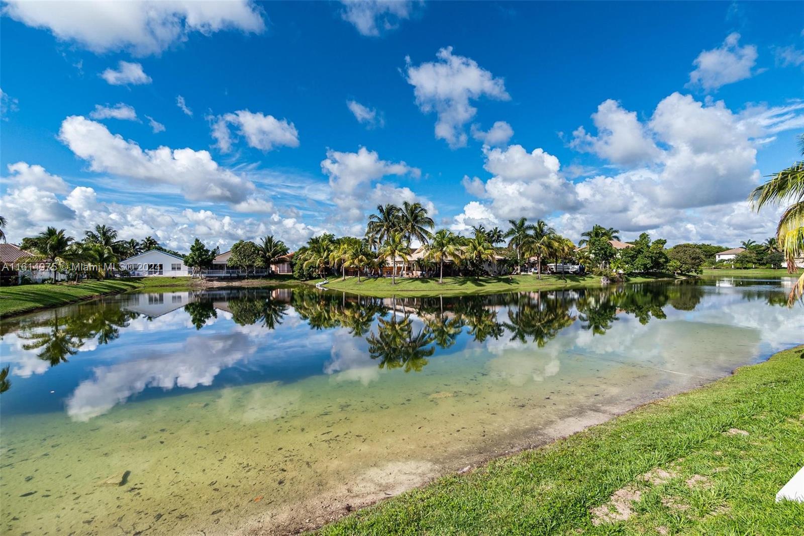 LAKE VENETIAN - Residential Lease