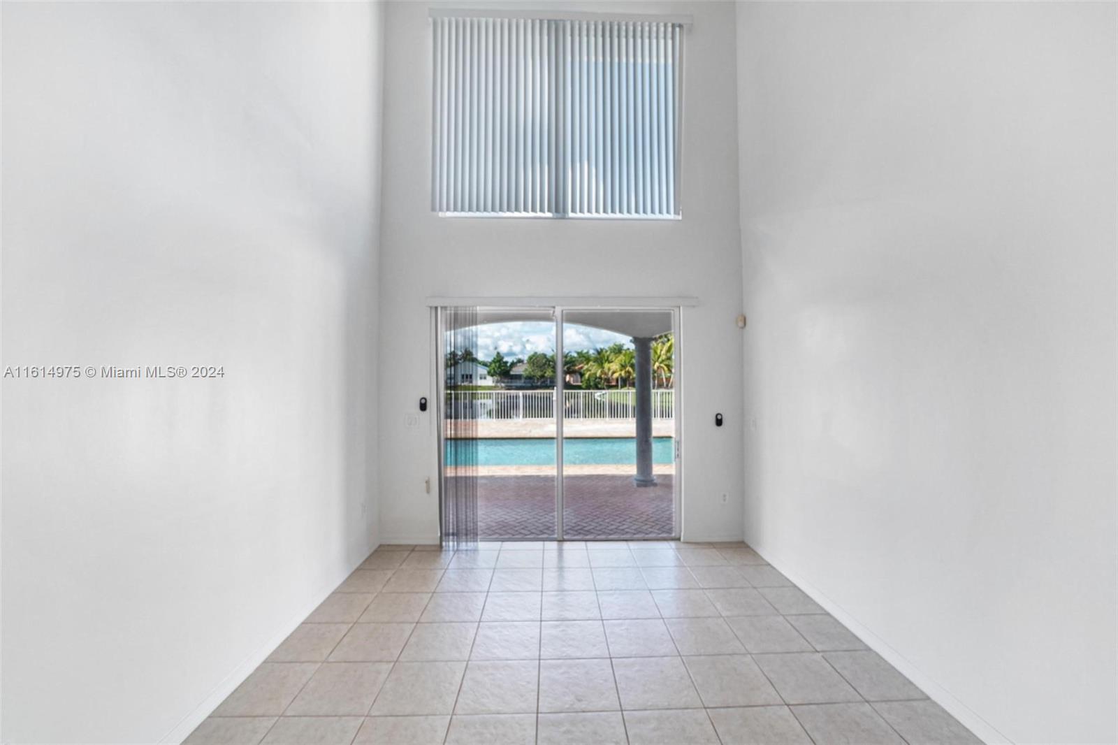 LAKE VENETIAN - Residential Lease