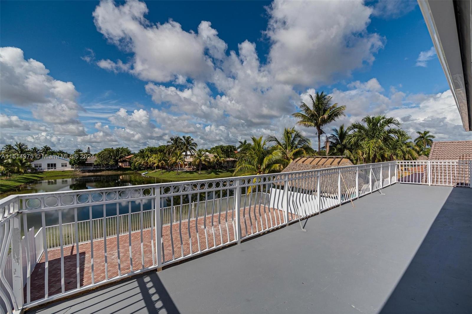LAKE VENETIAN - Residential Lease
