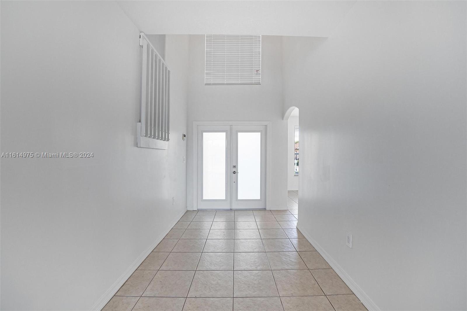 LAKE VENETIAN - Residential Lease