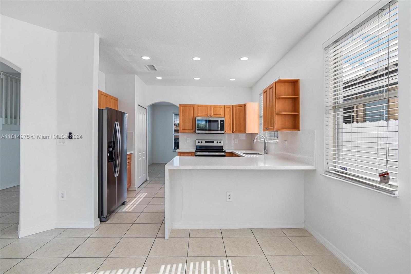 LAKE VENETIAN - Residential Lease