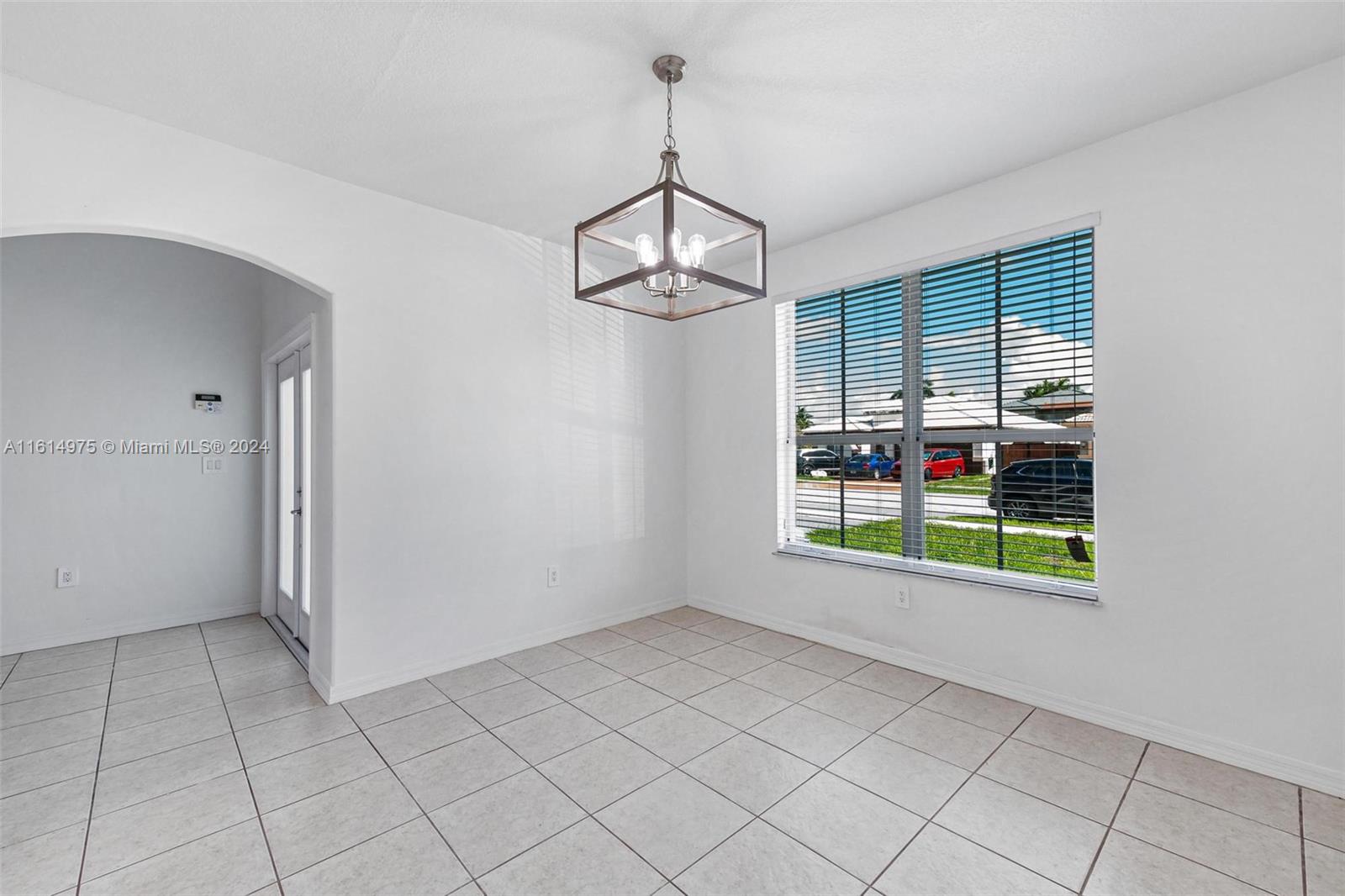 LAKE VENETIAN - Residential Lease