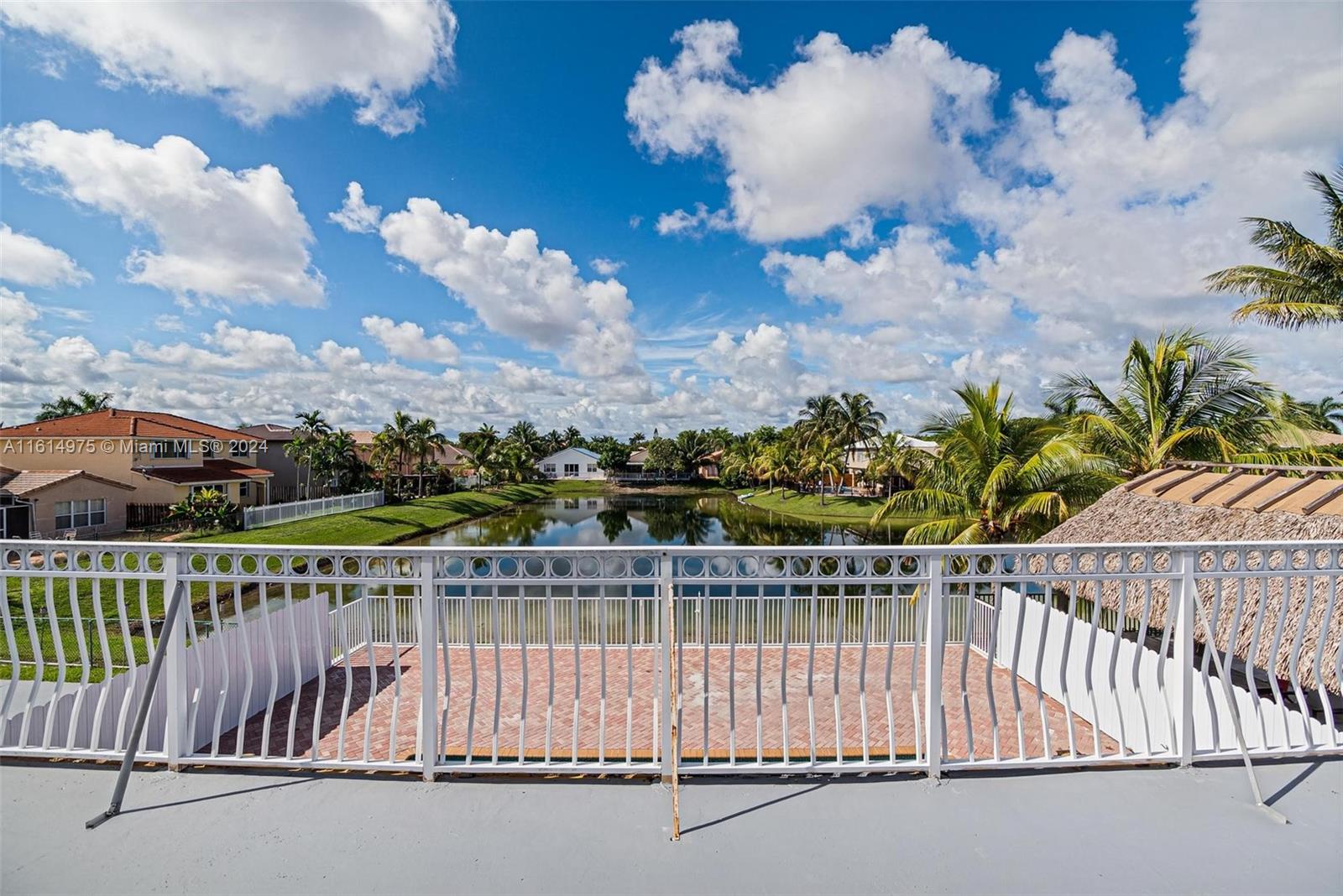 LAKE VENETIAN - Residential Lease