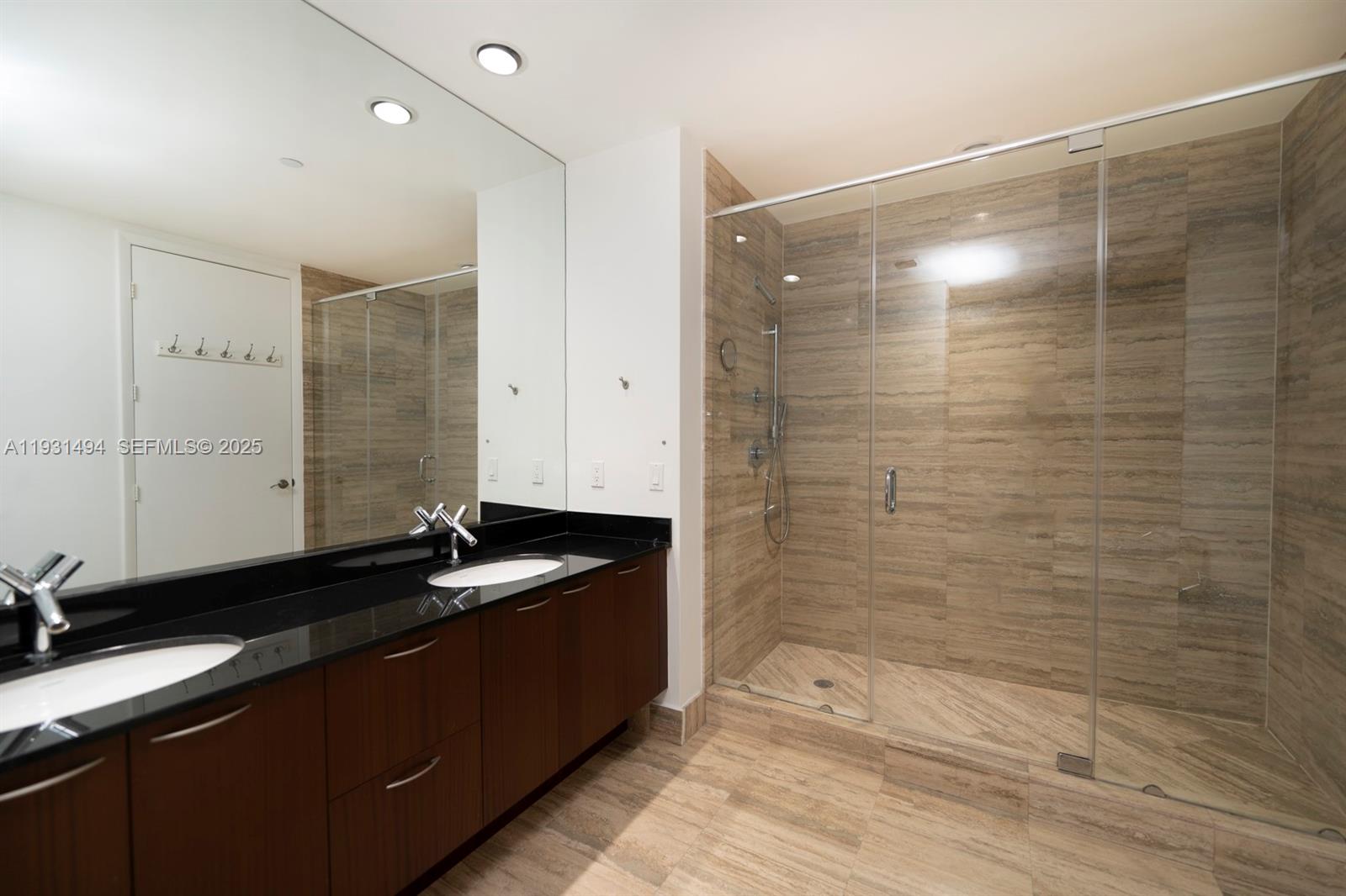 TDR TOWER II CONDO - Residential Lease