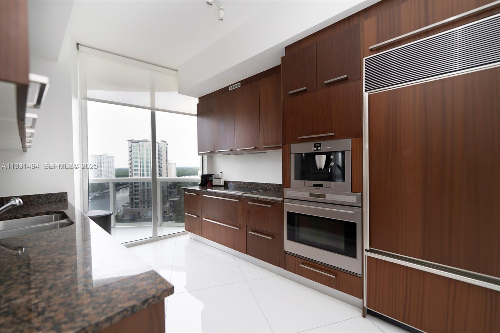 TDR TOWER II CONDO - Residential Lease