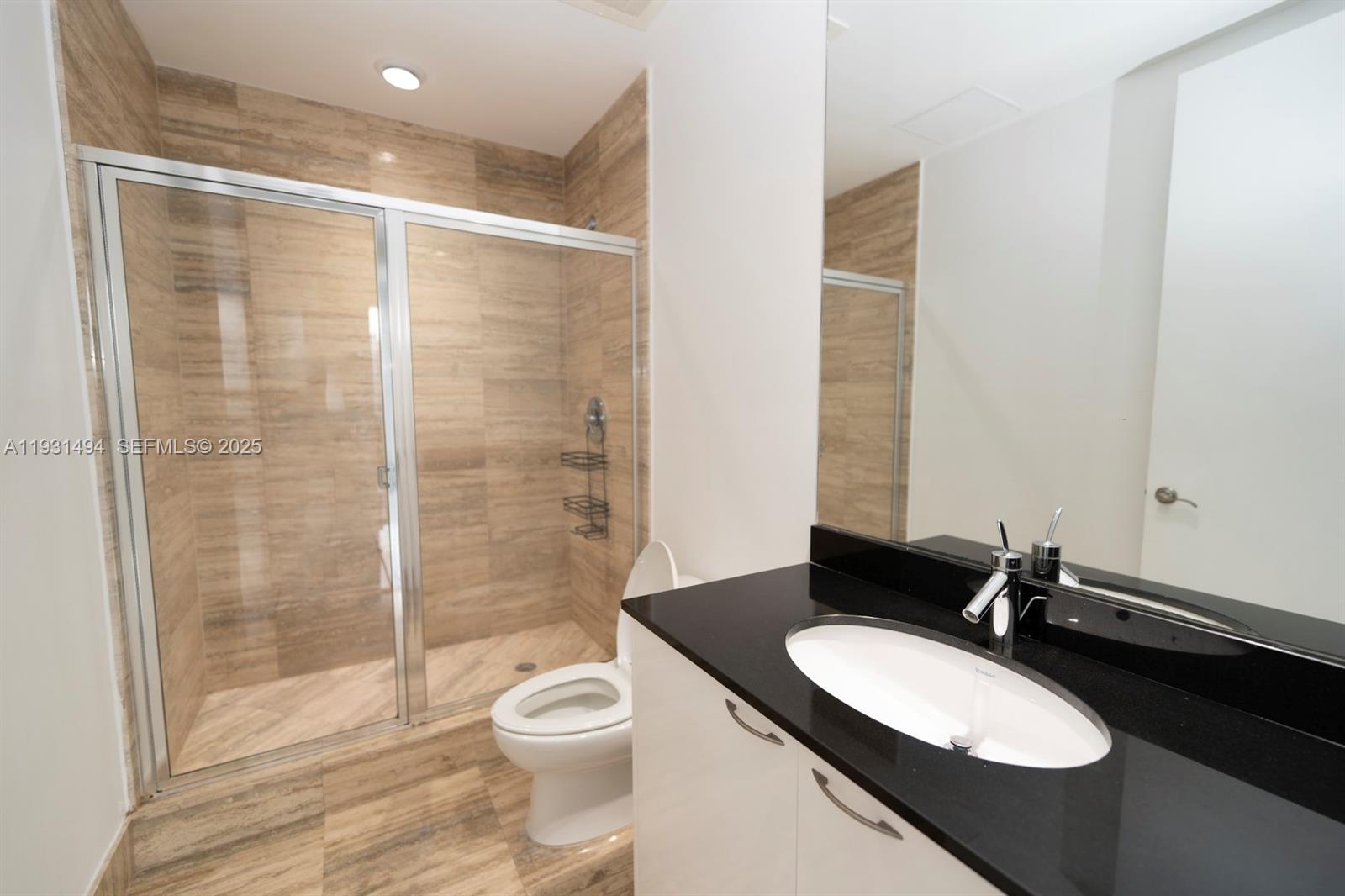 TDR TOWER II CONDO - Residential Lease