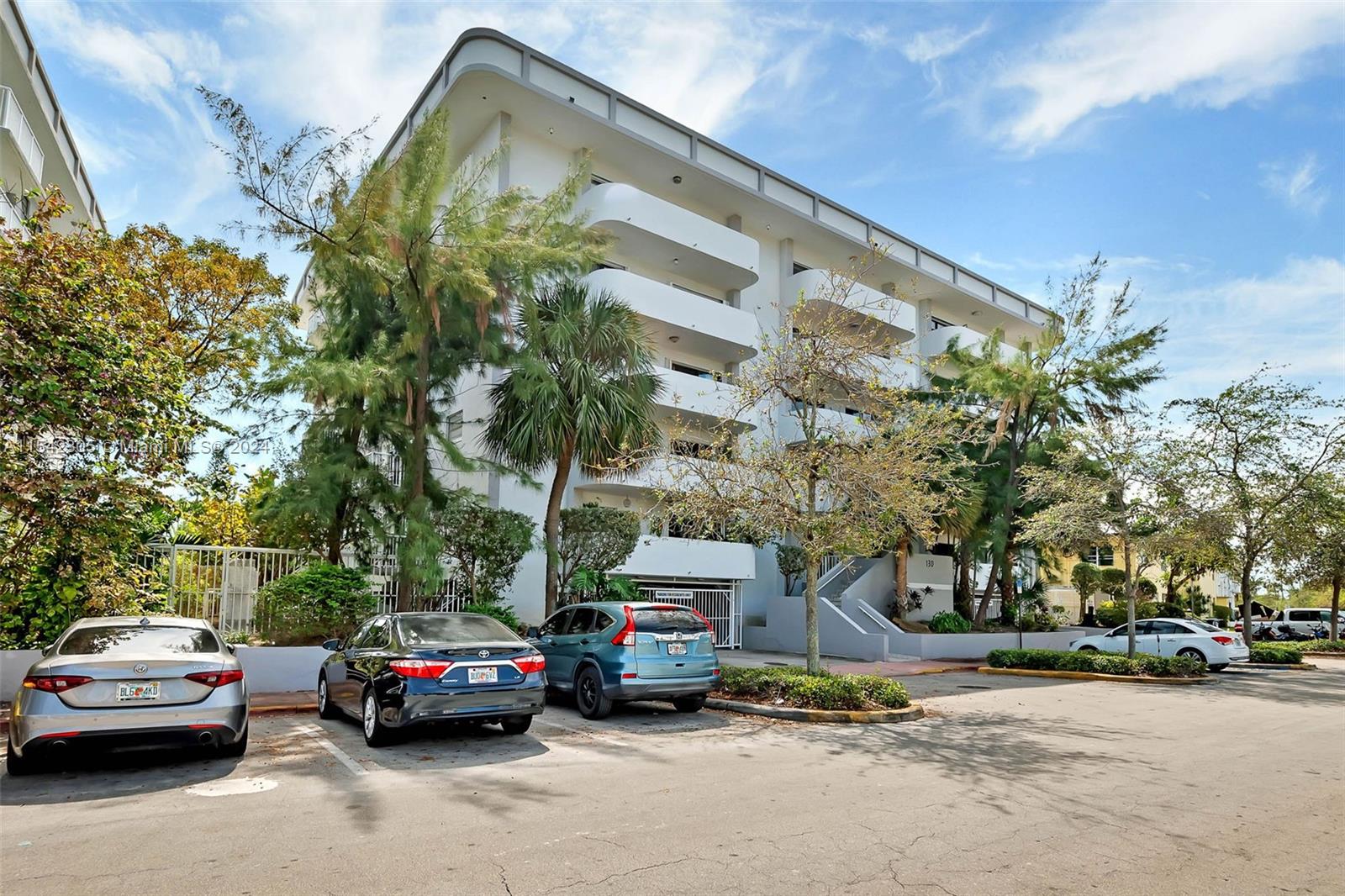 Property for Sale at 130 S Shore Dr 5C, Miami Beach, Miami-Dade County, Florida - Bedrooms: 2 
Bathrooms: 2  - $369,000