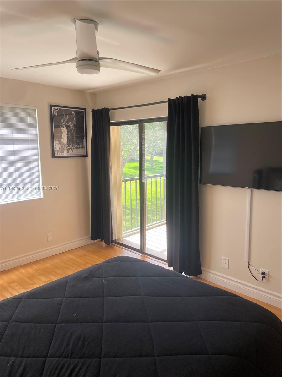 LAKE WINDWOOD CONDO - Residential