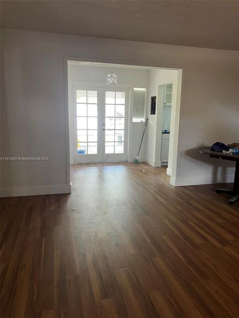 707 N J St Lake Worth FL 33460
