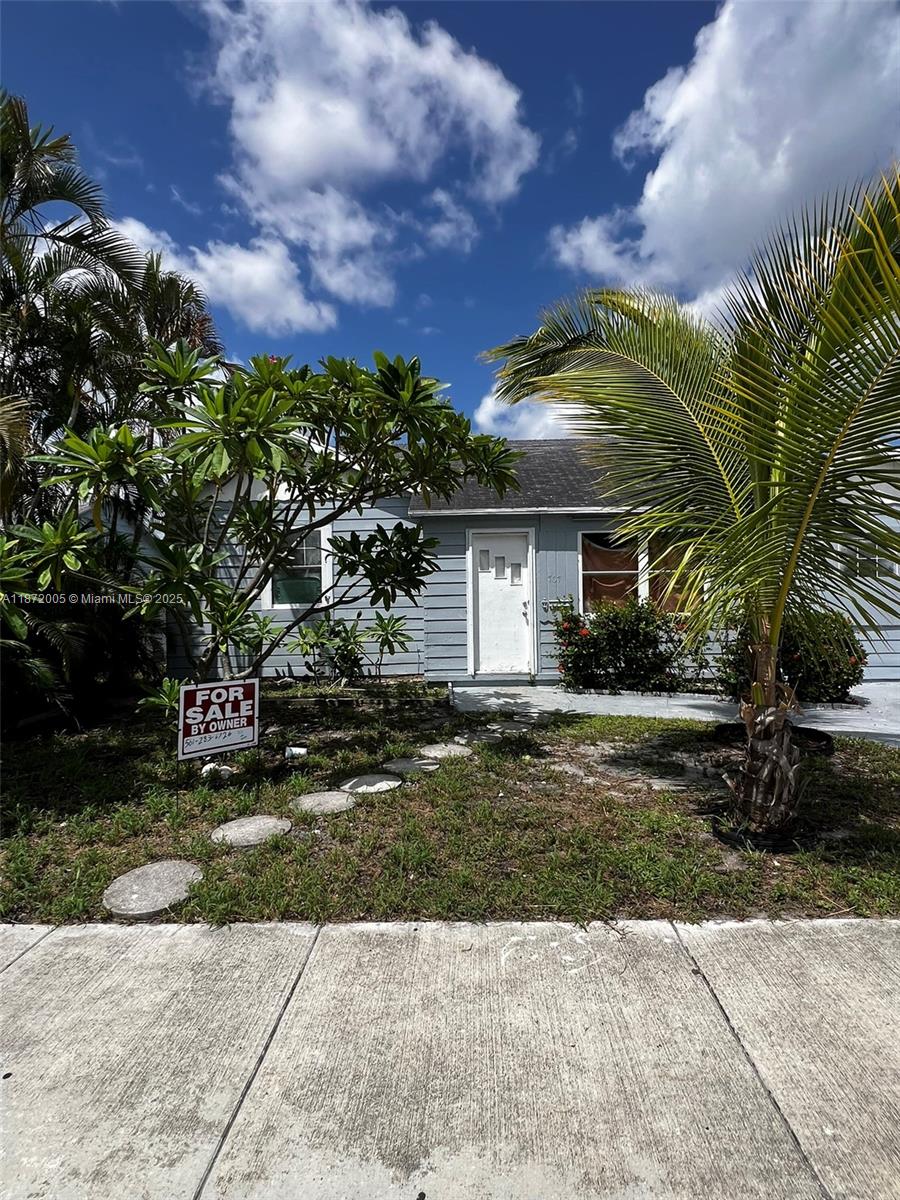 LAKE WORTH TOWN OF - Residential