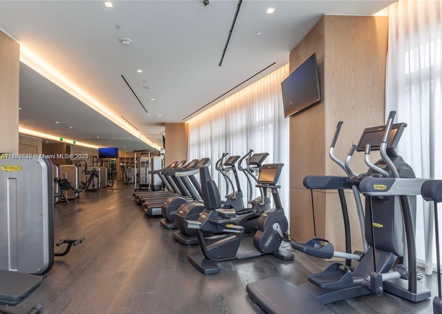 801 SMA RESIDENCES CONDO - Residential