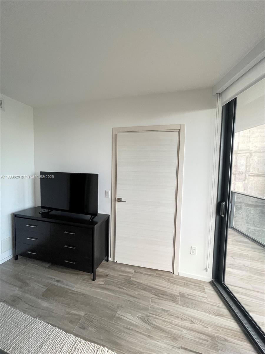 801 SMA RESIDENCES CONDO - Residential