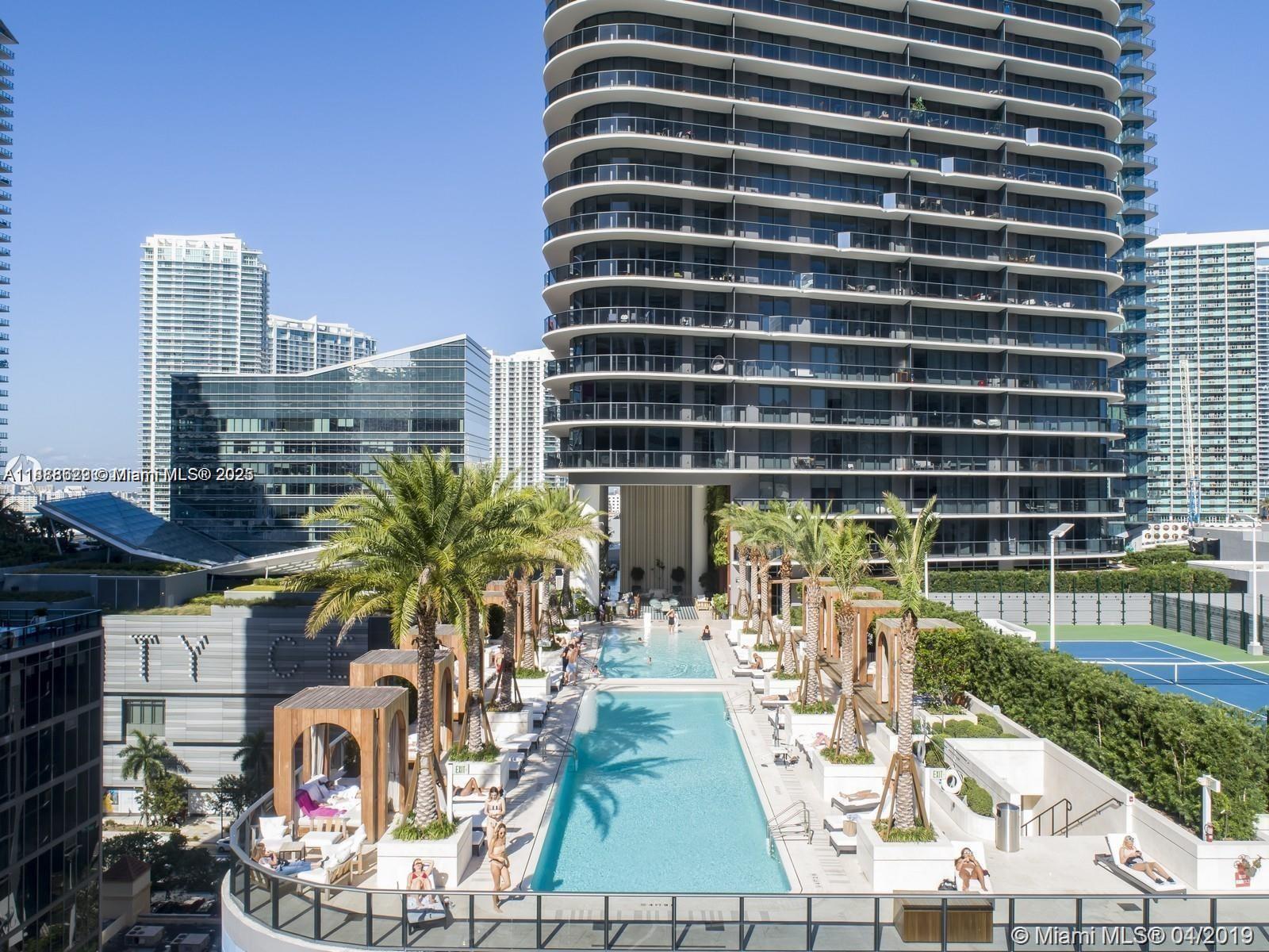 801 SMA RESIDENCES CONDO - Residential