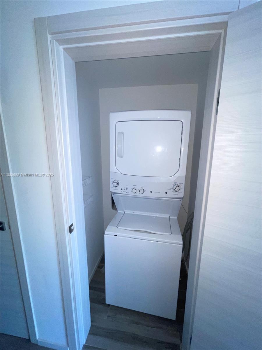 801 SMA RESIDENCES CONDO - Residential