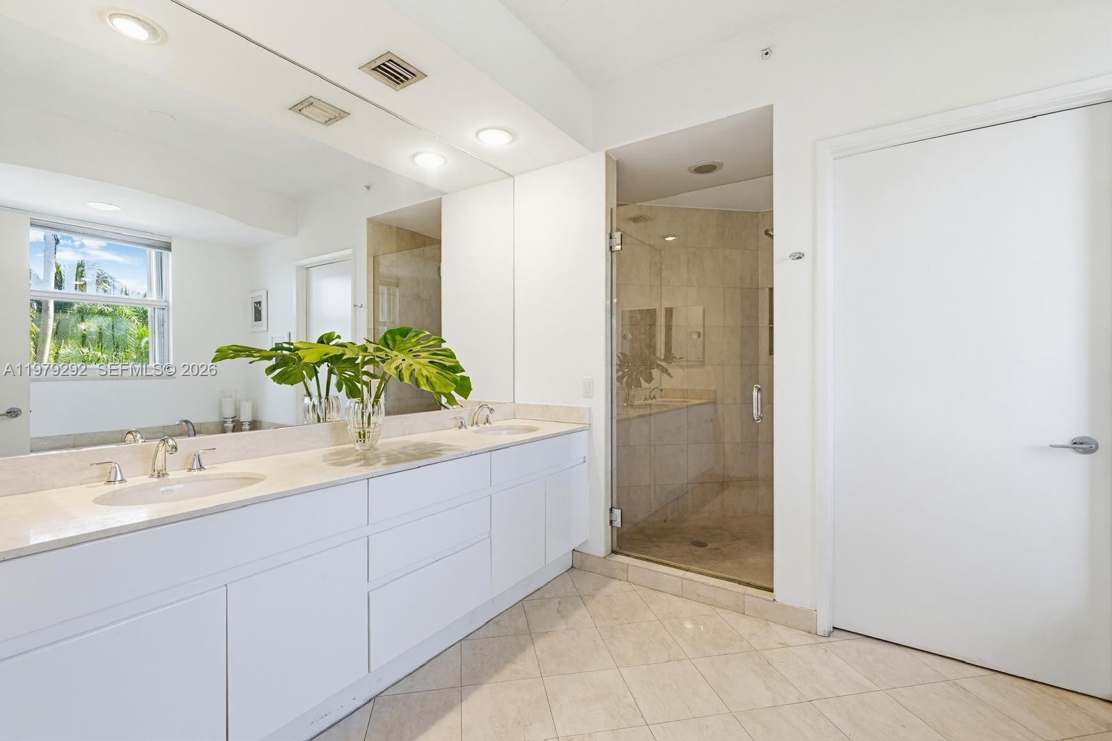 RESORT VILLA ONE CONDO - Residential