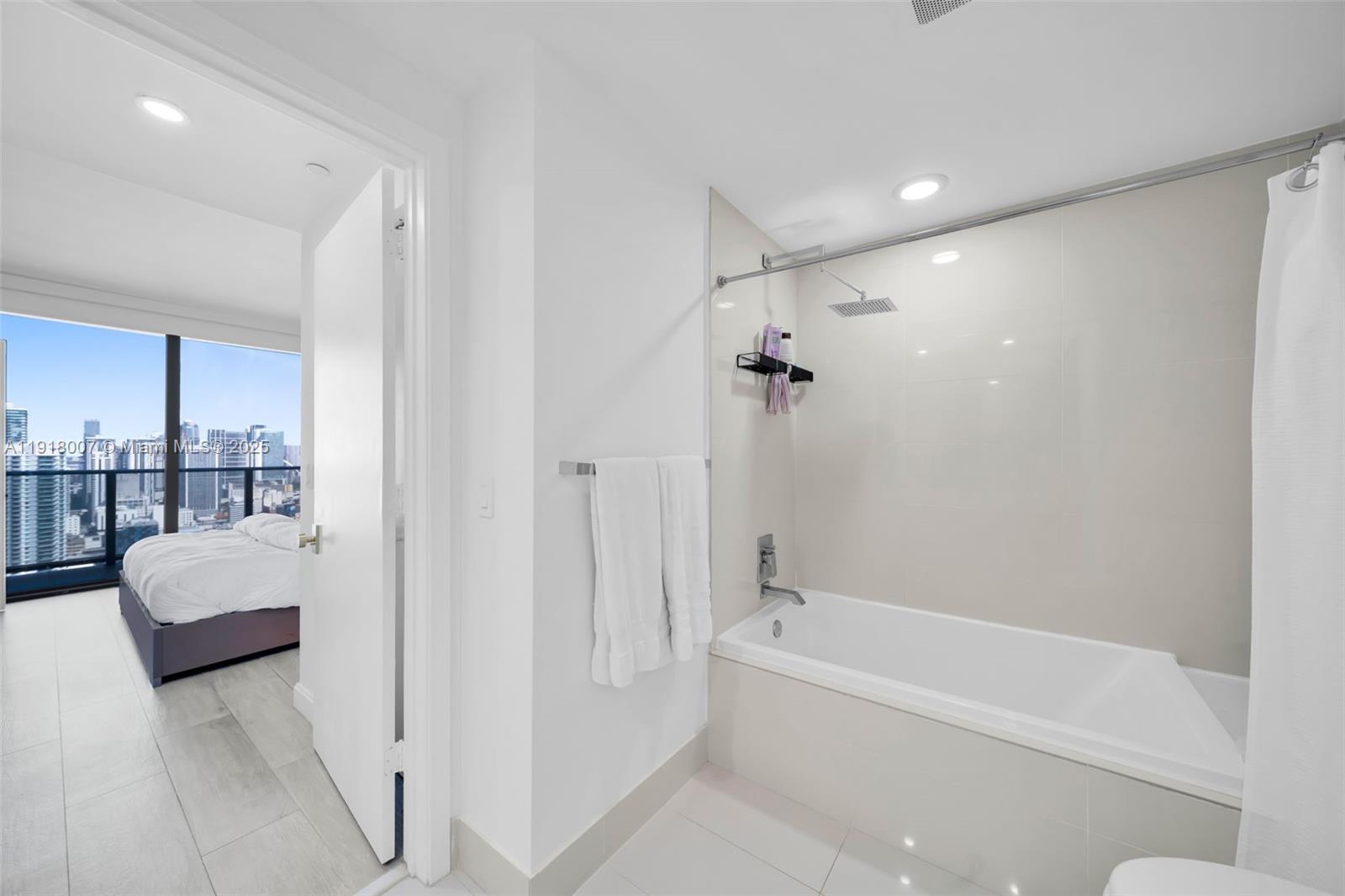 BRICKELL HEIGHTS EAST CON - Residential