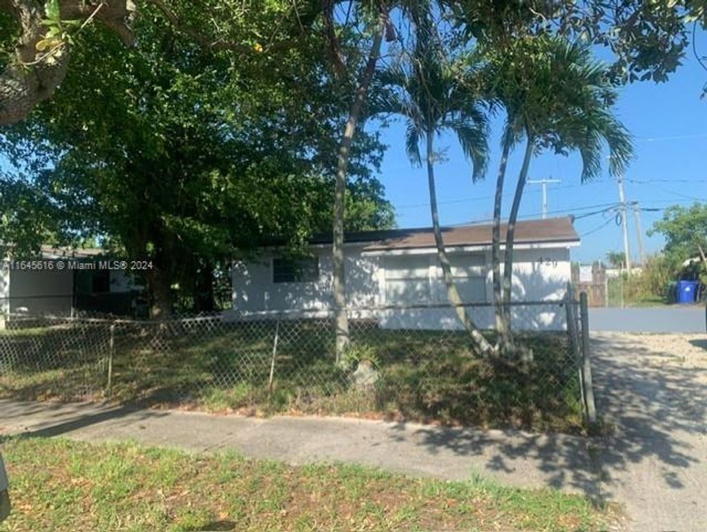 Photo of 429 SW 25th Ter #0, Fort Lauderdale, FL 33312 (MLS # A11645616)