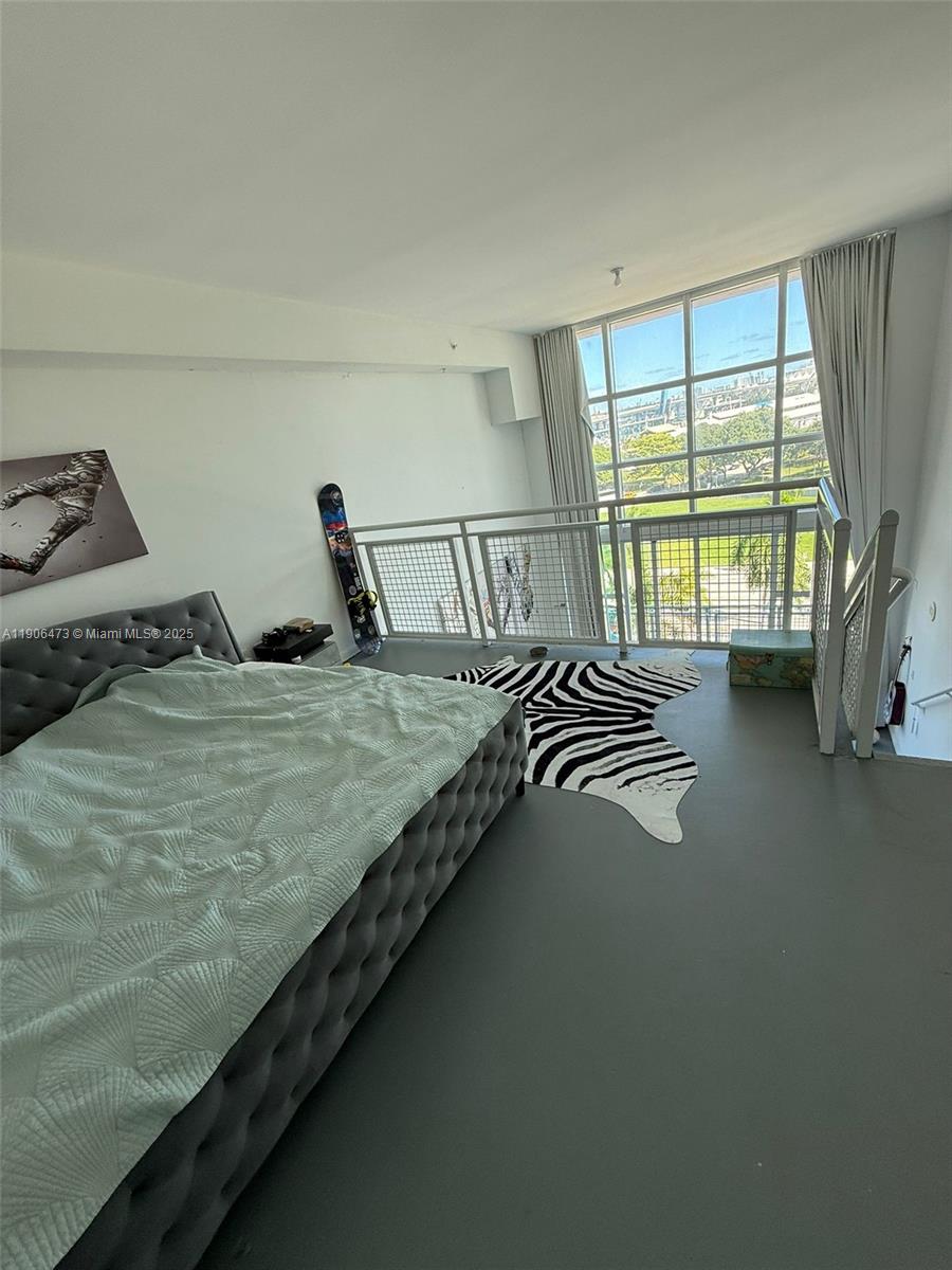 VIZCAYNE SOUTH CONDO - Residential