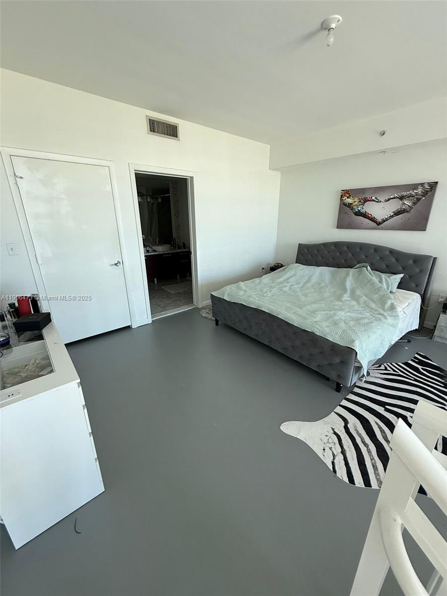 VIZCAYNE SOUTH CONDO - Residential