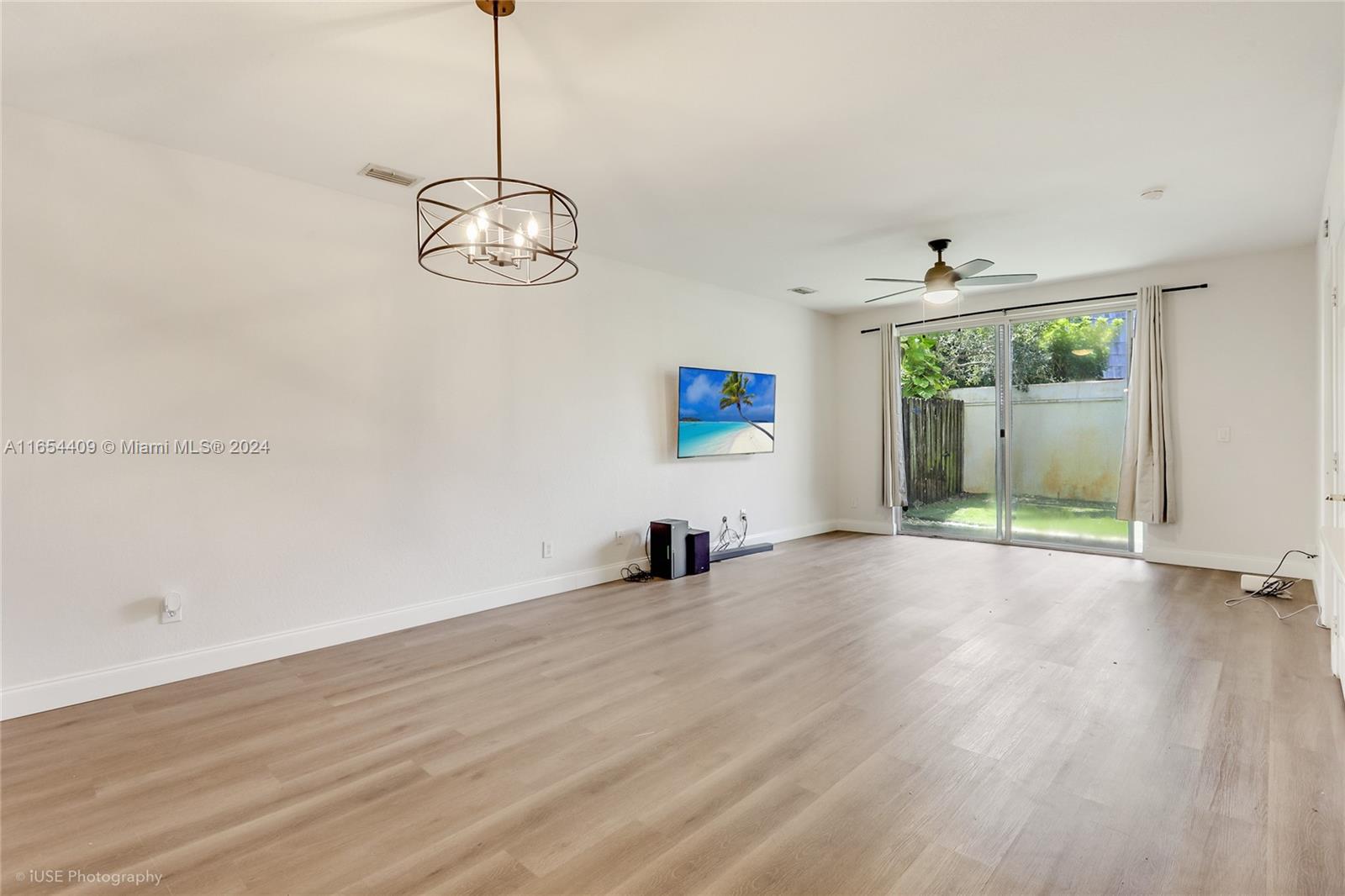 COASTAL BAY COLONY - Residential