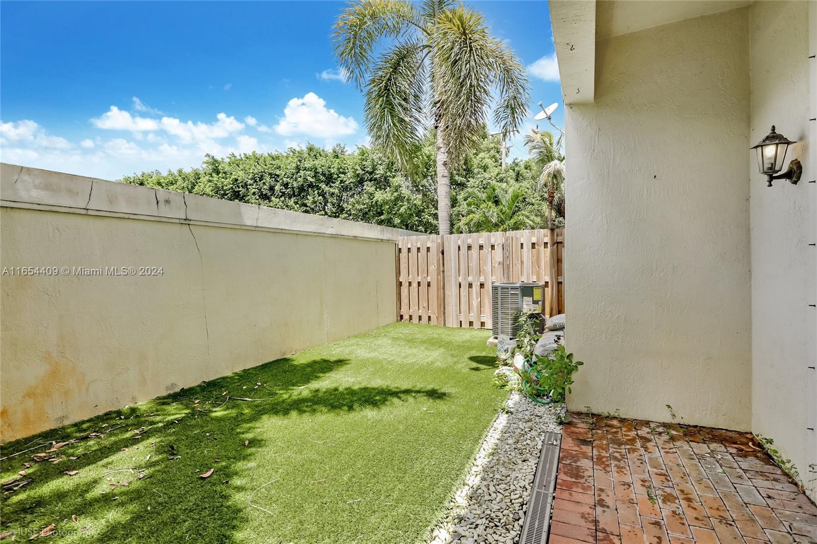 COASTAL BAY COLONY - Residential
