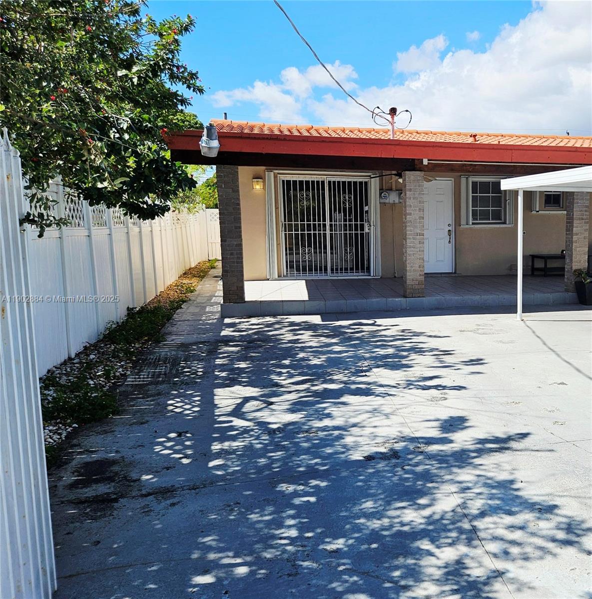 3RD ADDN TO PINEHURST VIL - Residential Lease