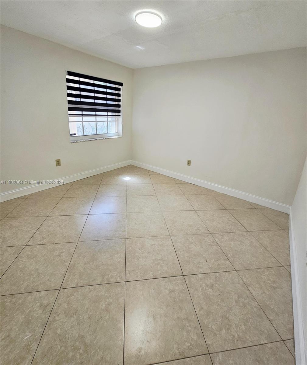 3RD ADDN TO PINEHURST VIL - Residential Lease