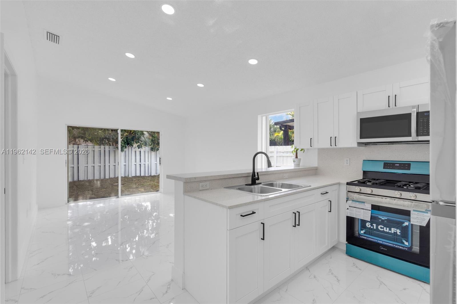 WEITZER SERENA LAKES WEST - Residential