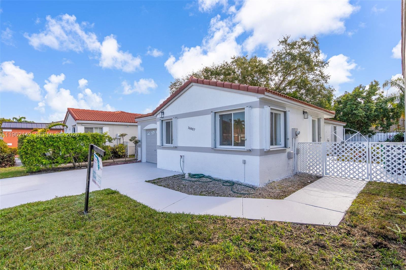 WEITZER SERENA LAKES WEST - Residential