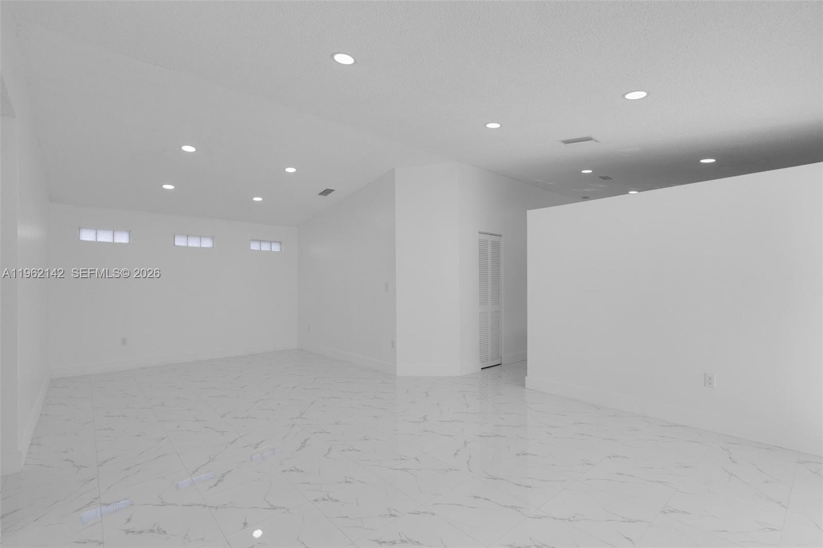 WEITZER SERENA LAKES WEST - Residential