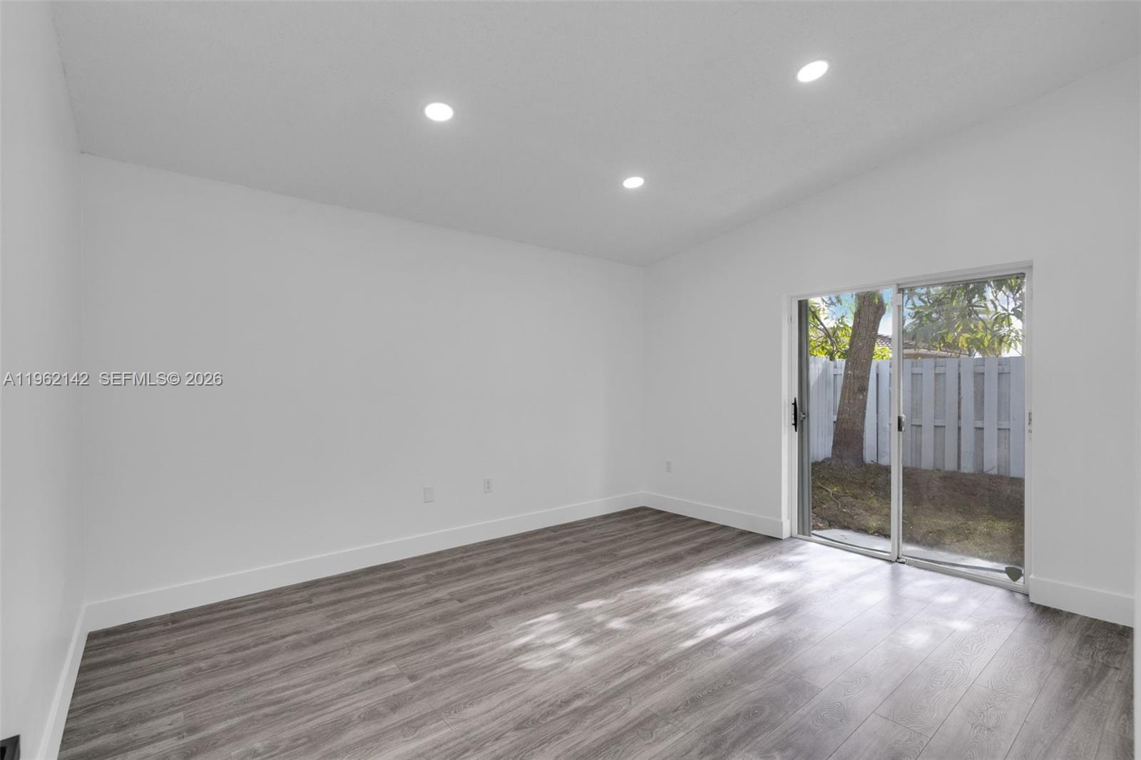 WEITZER SERENA LAKES WEST - Residential