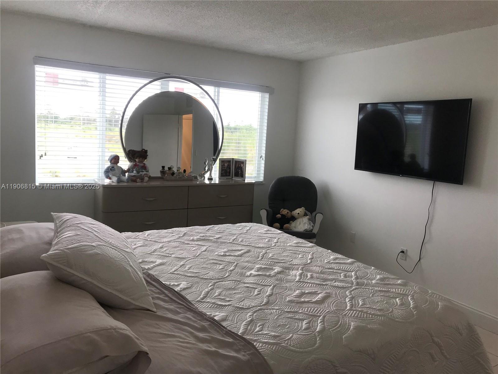 NARANJA LAKES CONDO NO 5 - Residential Lease