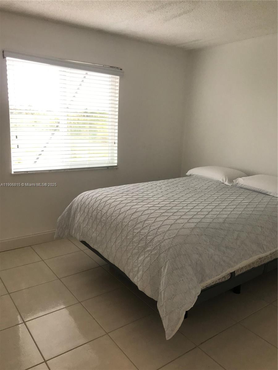 NARANJA LAKES CONDO NO 5 - Residential Lease