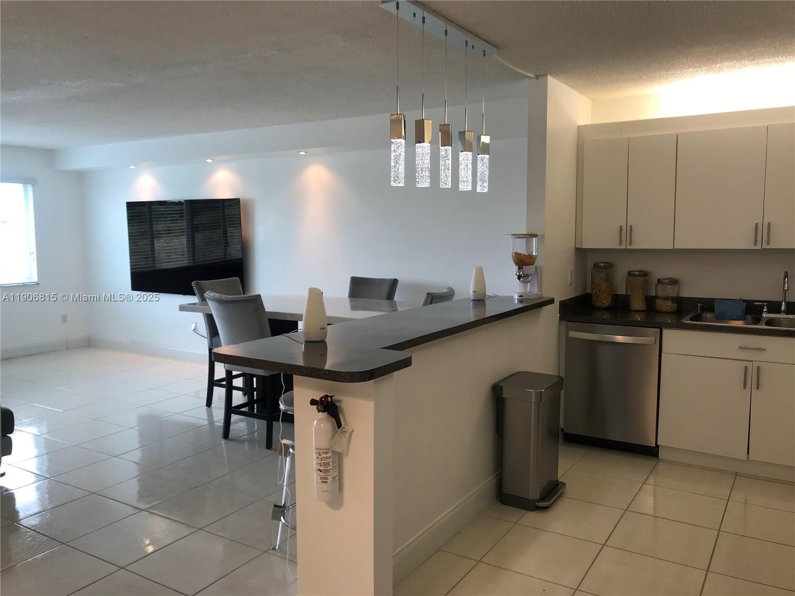 NARANJA LAKES CONDO NO 5 - Residential Lease