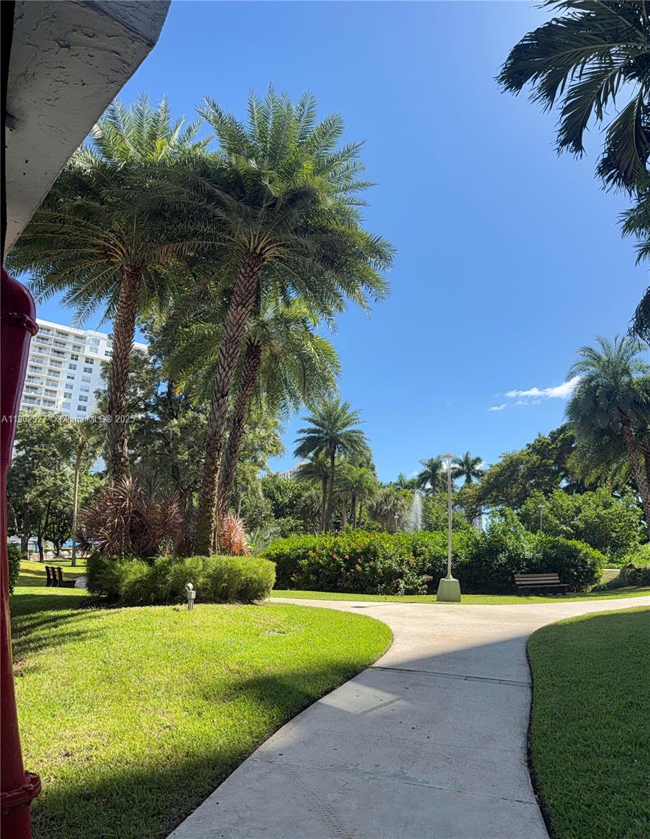 ADMIRALS PORT CONDO WEST - Residential