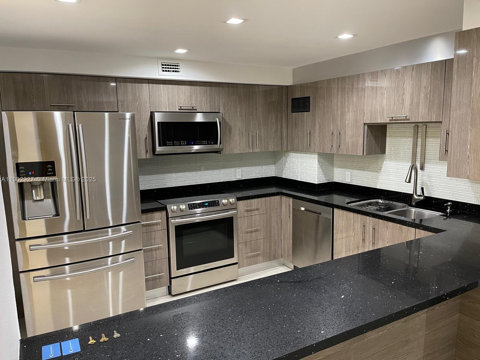 2801 NE 183rd St 1909W