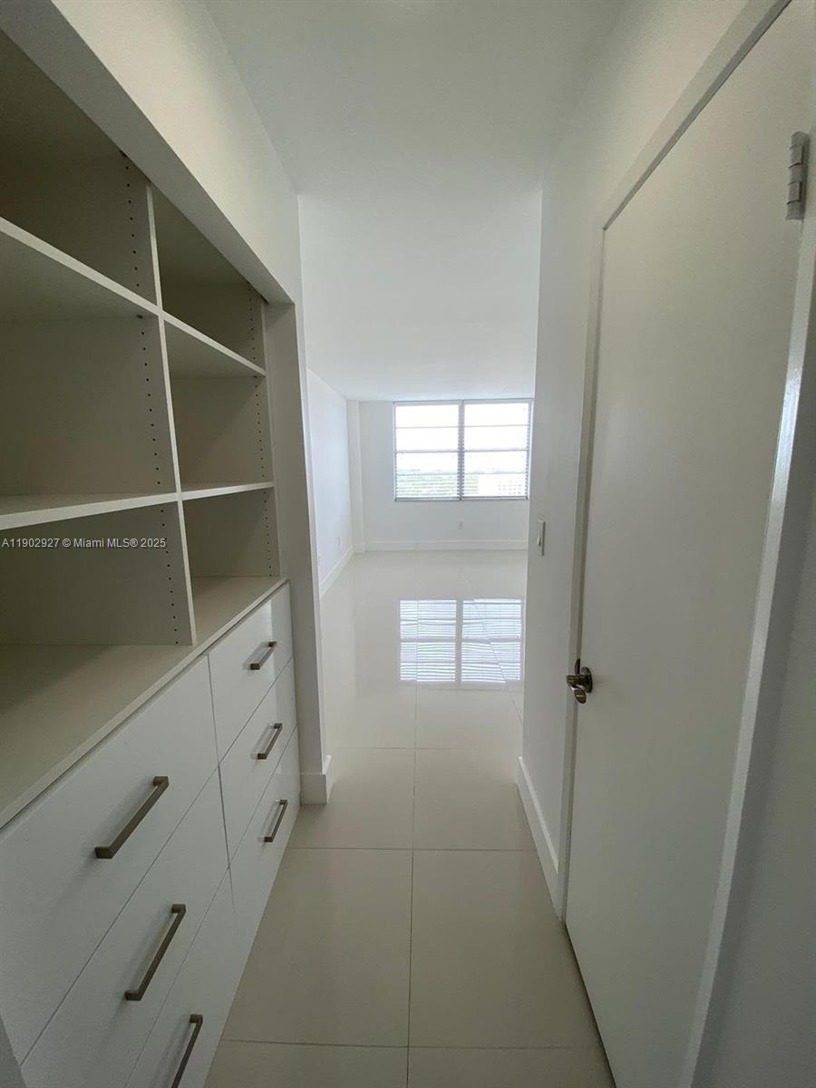 ADMIRALS PORT CONDO WEST - Residential