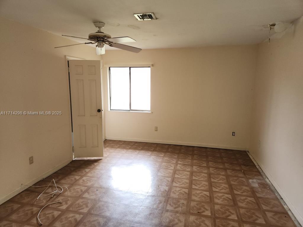 880 Camellia Dr