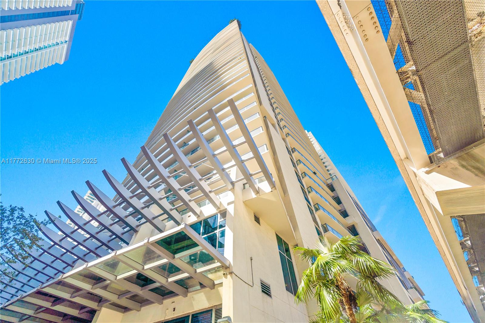 1100 MILLECENTO RESIDENCE - Residential