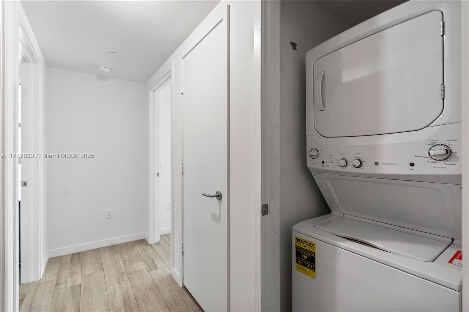 1100 MILLECENTO RESIDENCE - Residential