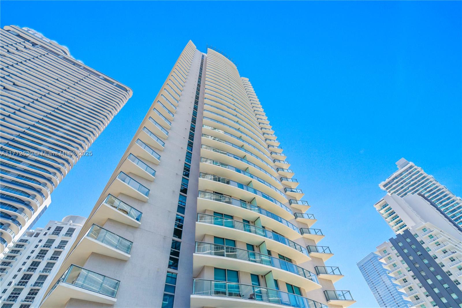 1100 MILLECENTO RESIDENCE - Residential