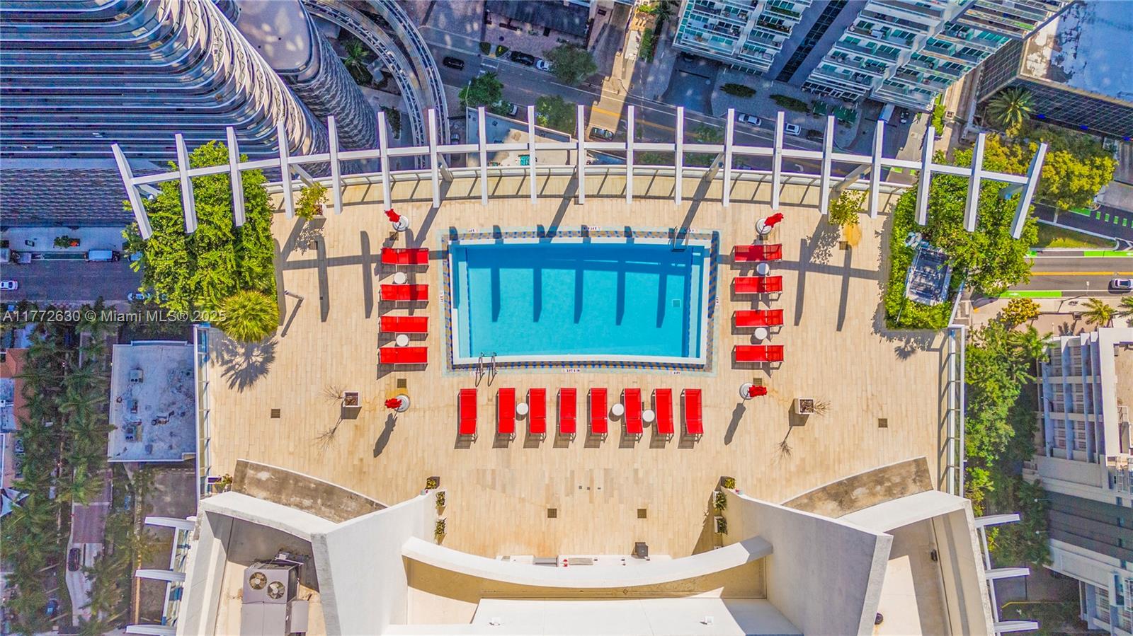 1100 MILLECENTO RESIDENCE - Residential