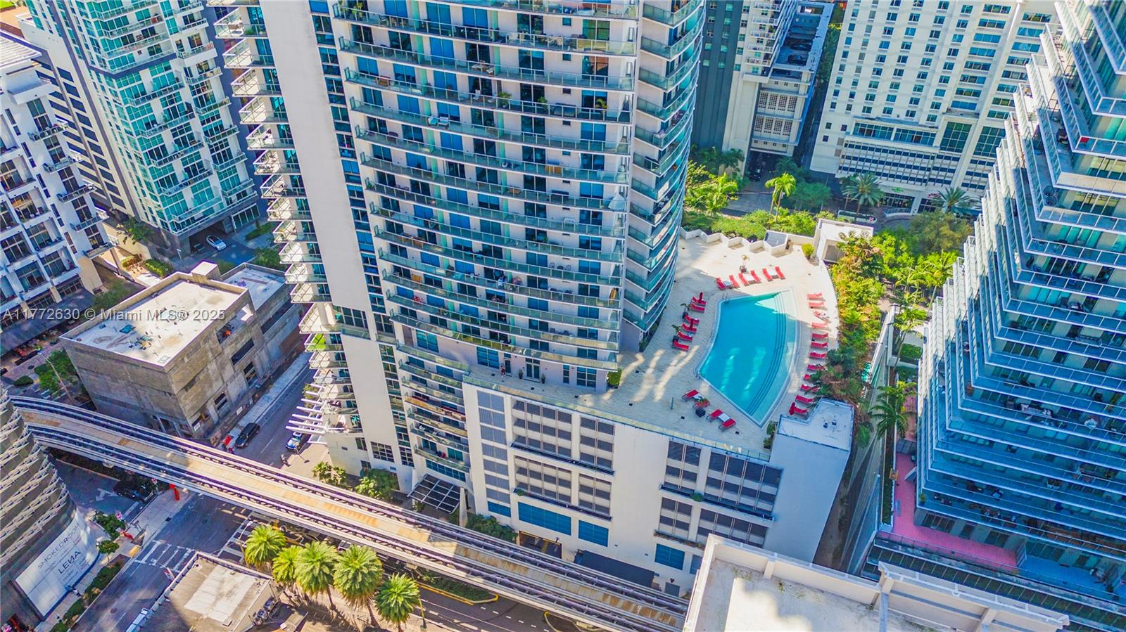 1100 MILLECENTO RESIDENCE - Residential